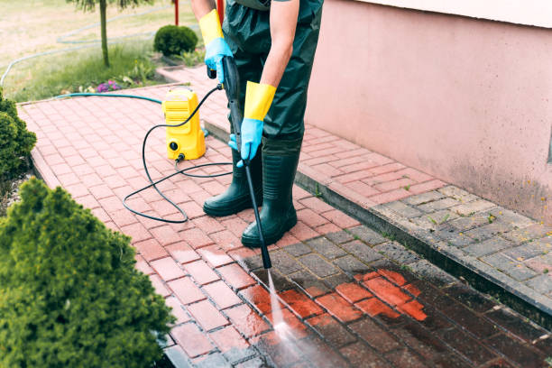 Best Sidewalk Pressure Washing  in Eau Claire, WI