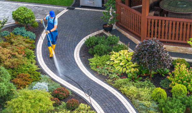 Best Concrete Pressure Washing  in Eau Claire, WI